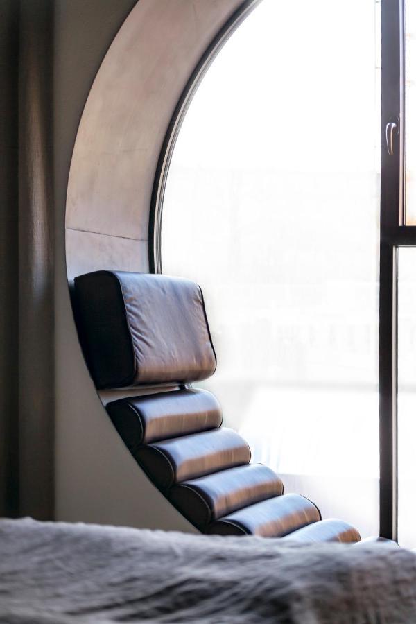 Deluxe Double Room Round Window,1085027926:JPEG